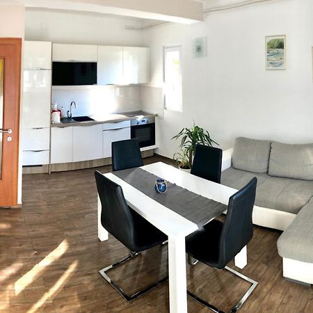 Apartments & Rooms Formenti Скрадин Номер фото